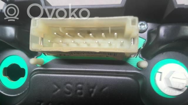 Speedometer (instrument cluster)   NT