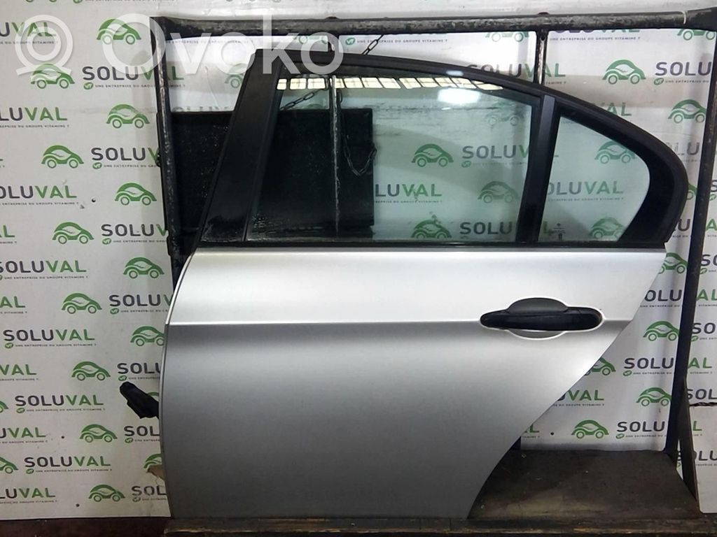 Aizmugurējās durvis   41007203647
