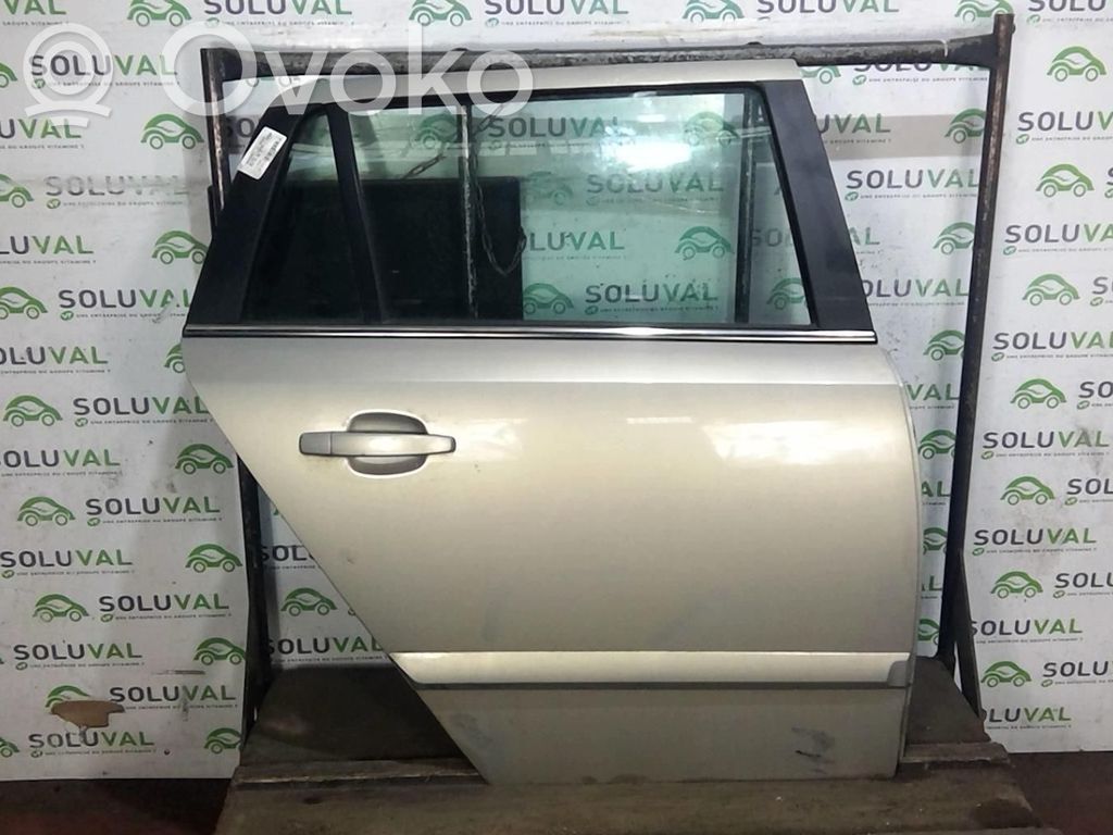 Opel Astra H Puerta trasera 
