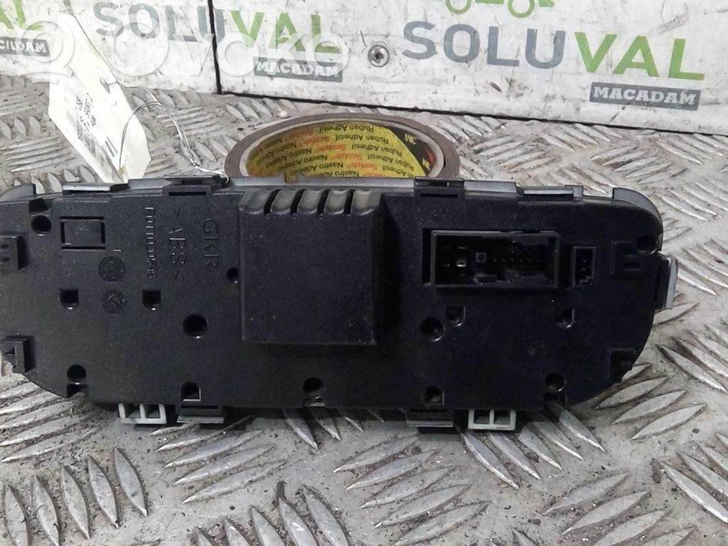 Panel klimatyzacji   NT
