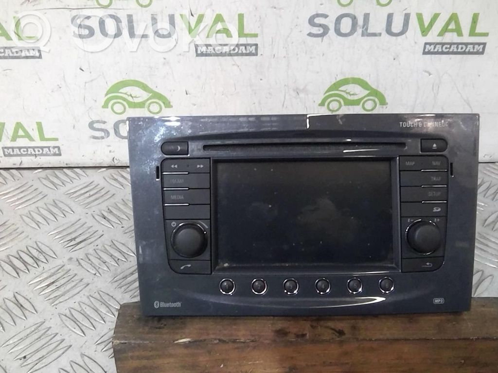 Panel / Radioodtwarzacz CD/DVD/GPS   NT