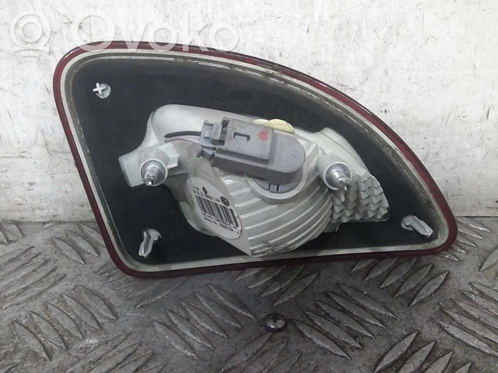 Renault Twingo II Feux arrière sur hayon 