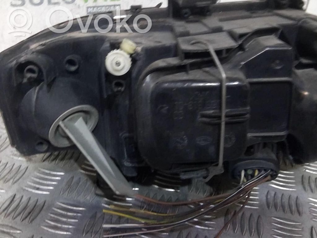 Audi A6 S6 C5 4B Phare frontale 