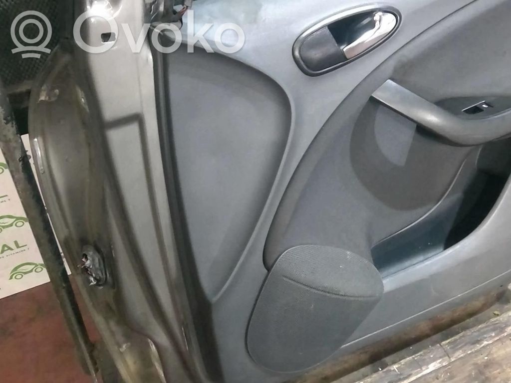 Porte avant   5P0831056A