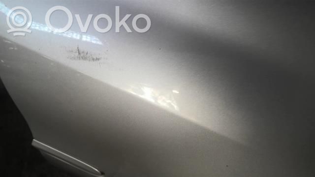 Mercedes-Benz C W203 Aripă