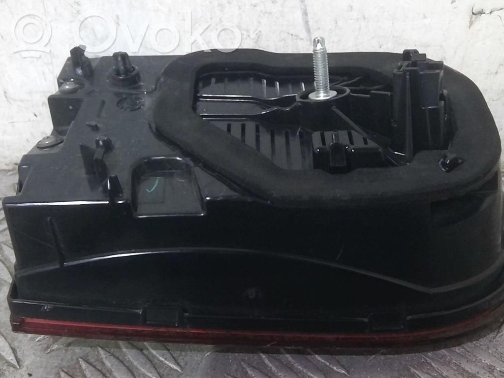 Citroen C4 Cactus Tailgate rear/tail lights 