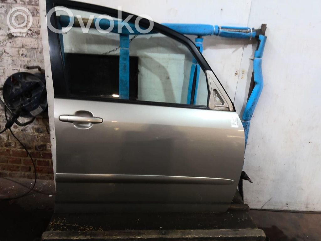 Toyota Corolla Verso E121 Дверь 