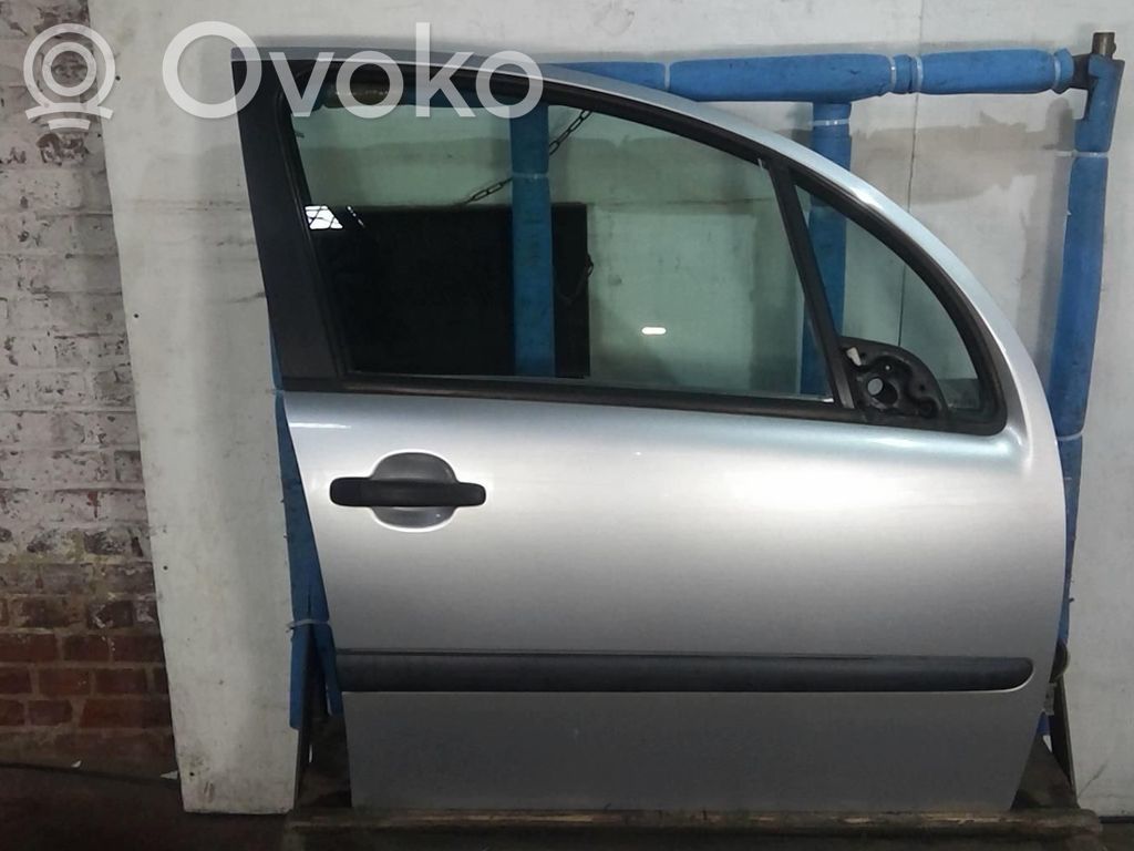 Priekinės durys   9004V1