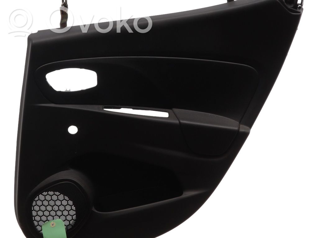 Renault Clio IV Boczki / Poszycie drzwi tylnych 