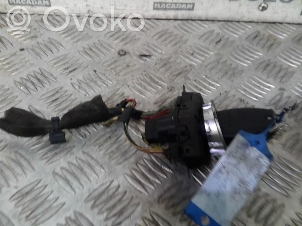 Užvedimo spynelė   31340733