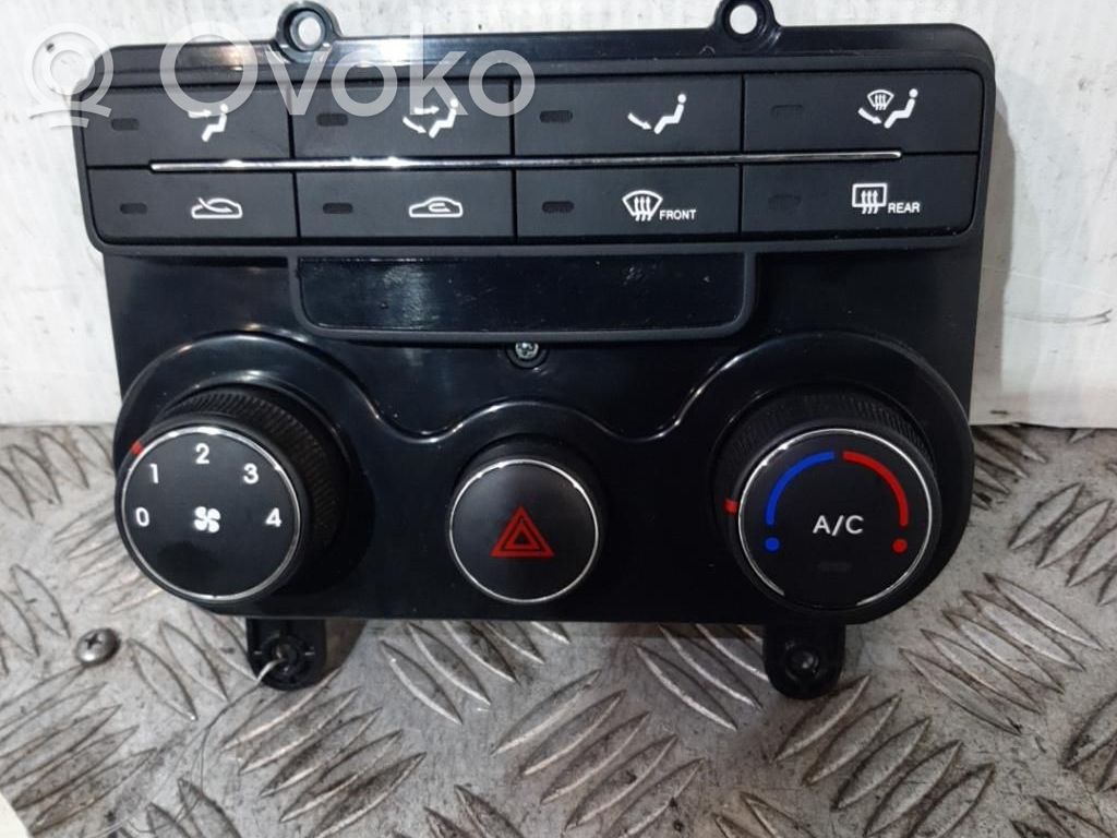 Hyundai i30 Unitate control climatizare 