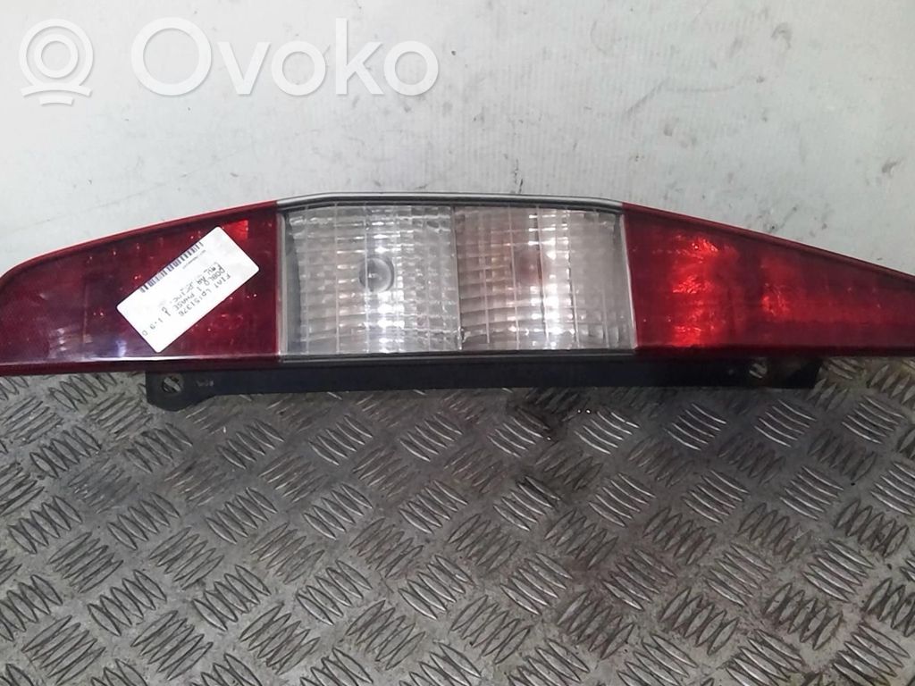 Fiat Doblo Luci posteriori