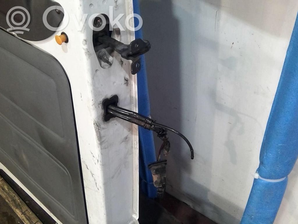 Ford Transit Дверь 