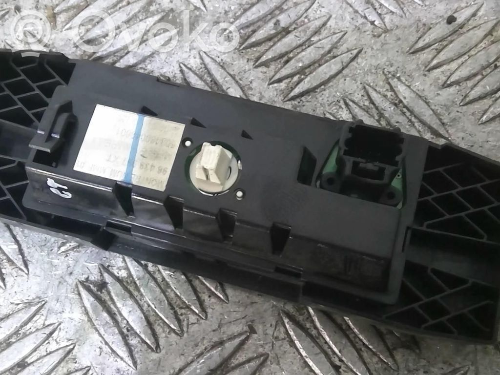 Bildschirm / Display / Anzeige   NT