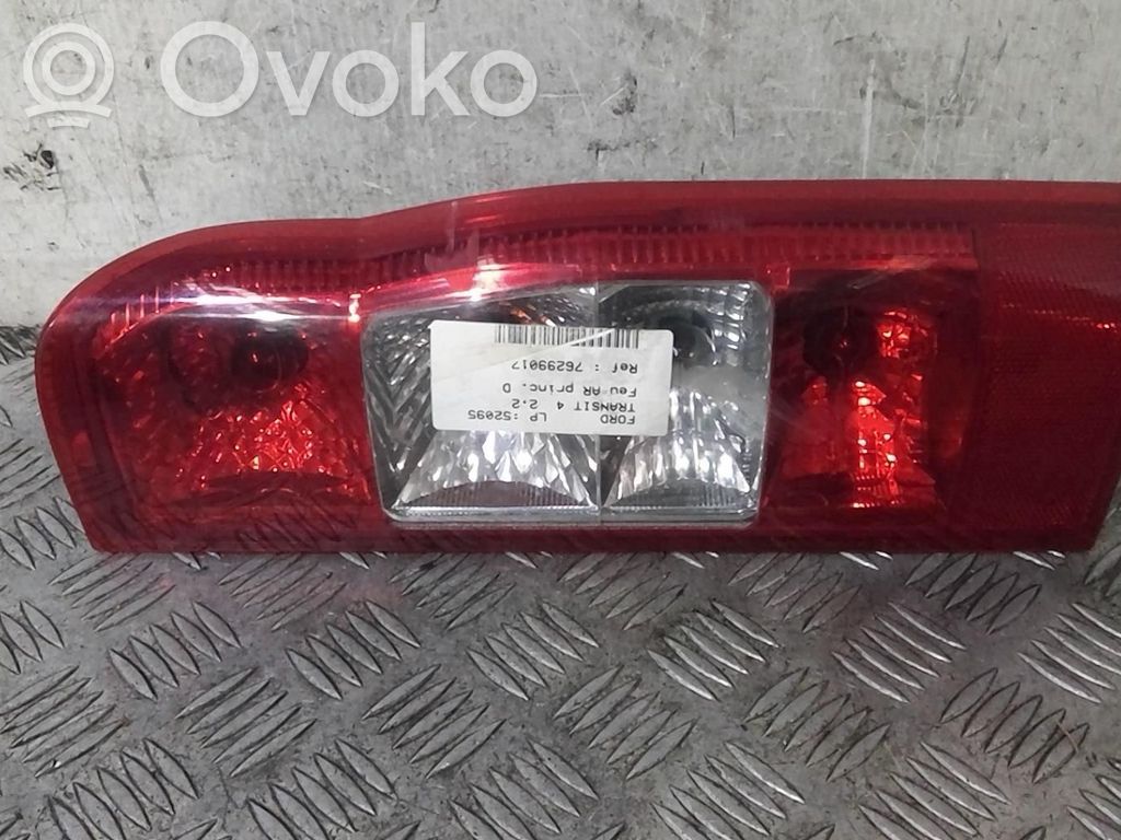 Rear/tail lights   1435880
