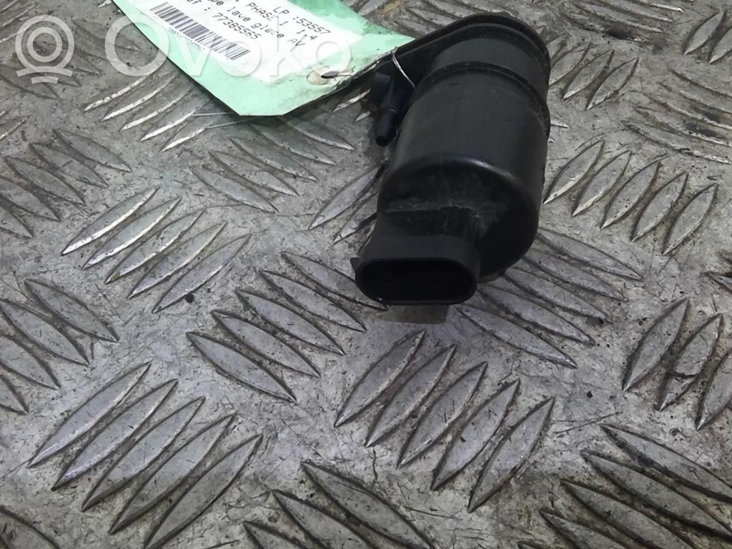 Renault Clio I Windscreen/windshield washer pump 