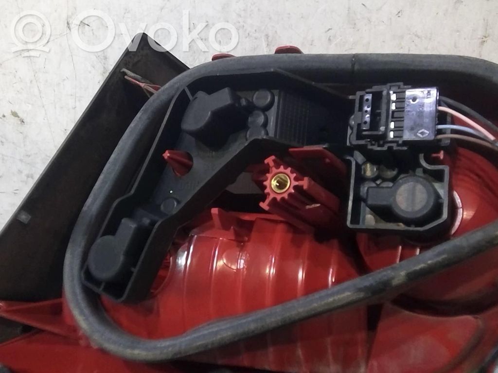 Renault Vel Satis Tailgate rear/tail lights 
