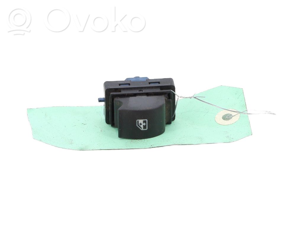 Opel Combo D Electric window control switch 