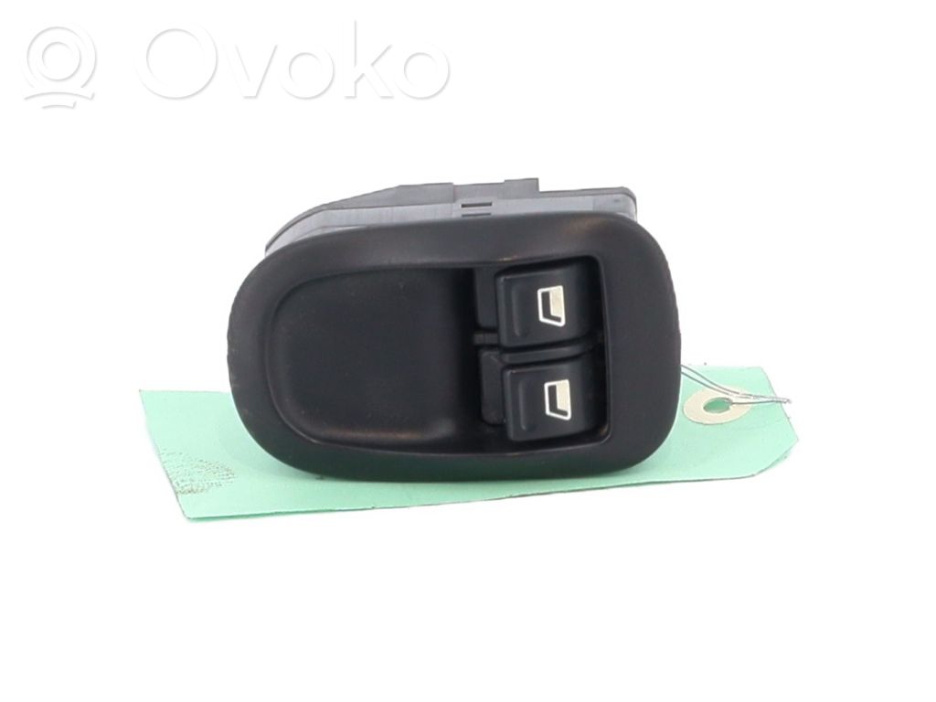 Electric window control switch   9331FN