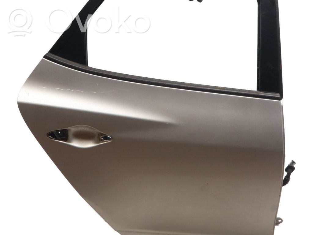 Puerta trasera   770042S040