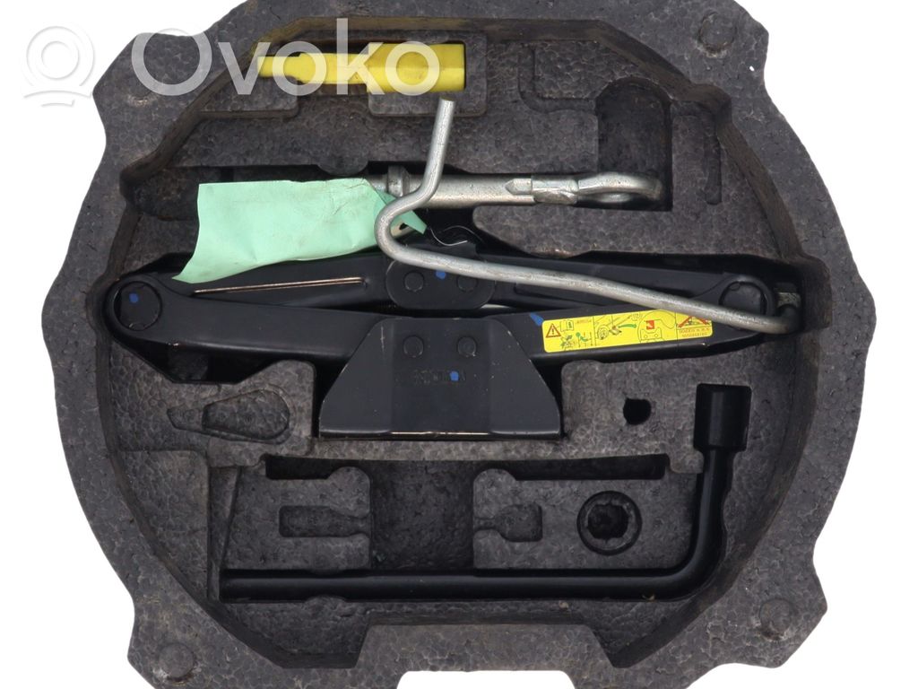 Peugeot 508 Tool set 