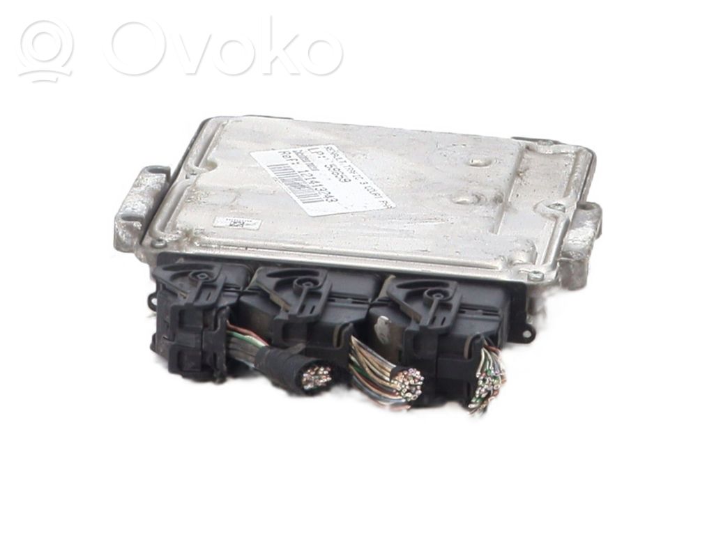Renault Trafic III (X82) Engine control unit/module 