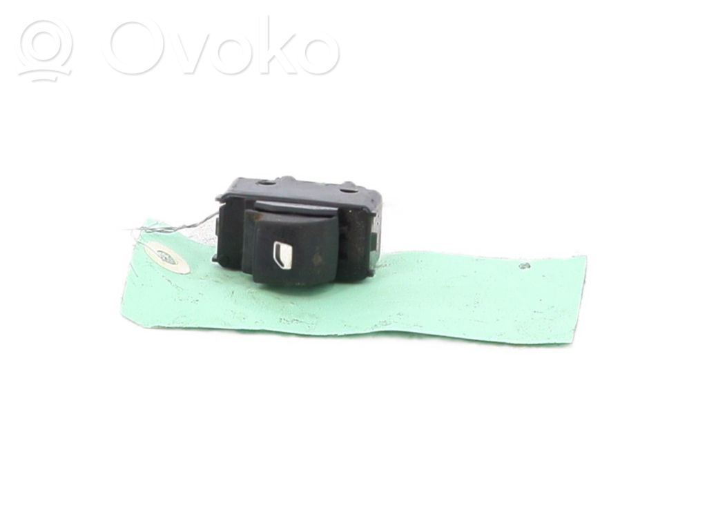 Electric window control switch   6490E2