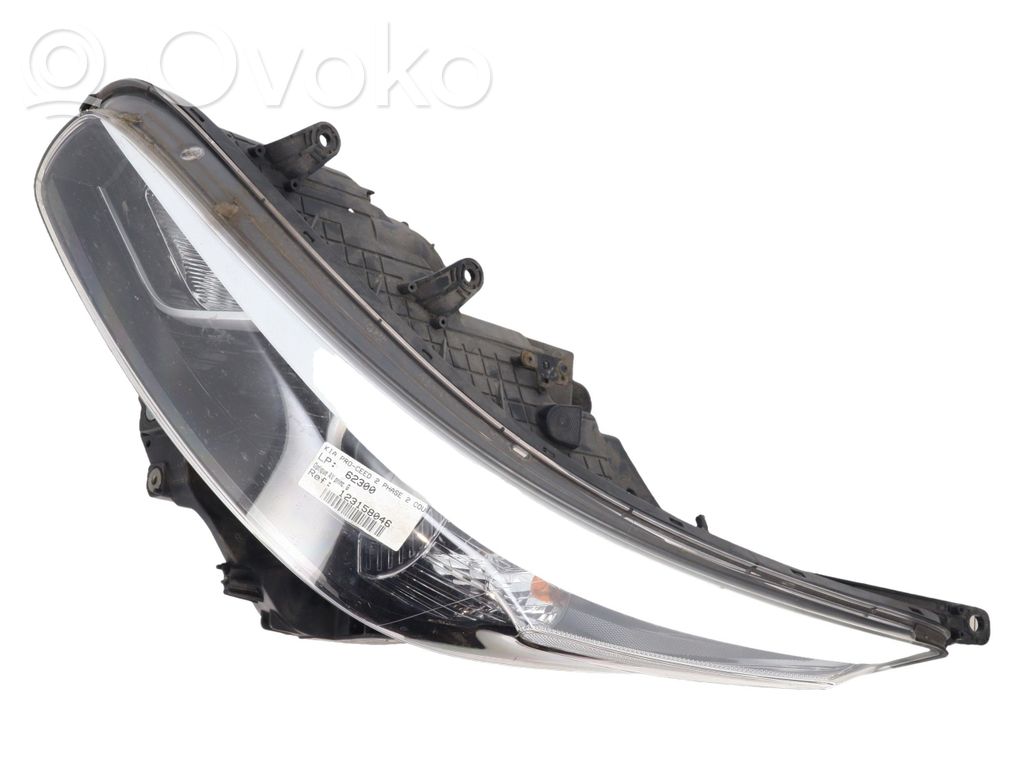 KIA Pro Cee'd II Headlight/headlamp 