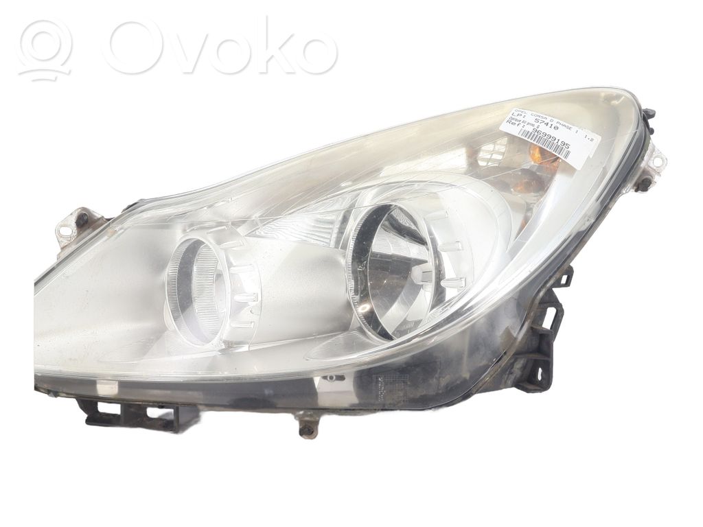 Opel Corsa D Priekinis žibintas