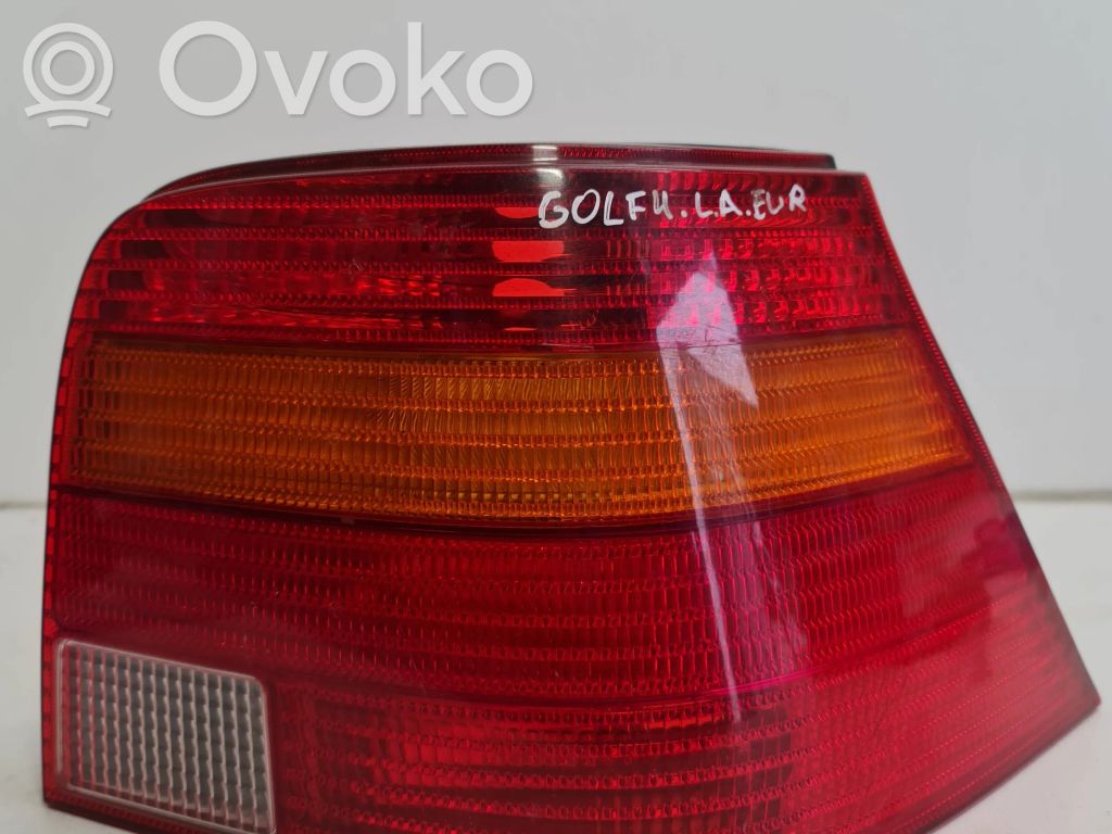 Volkswagen Golf IV Aizmugurējais lukturis virsbūvē 