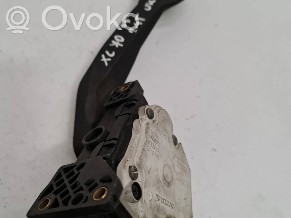 Volvo V70 Accelerator throttle pedal 
