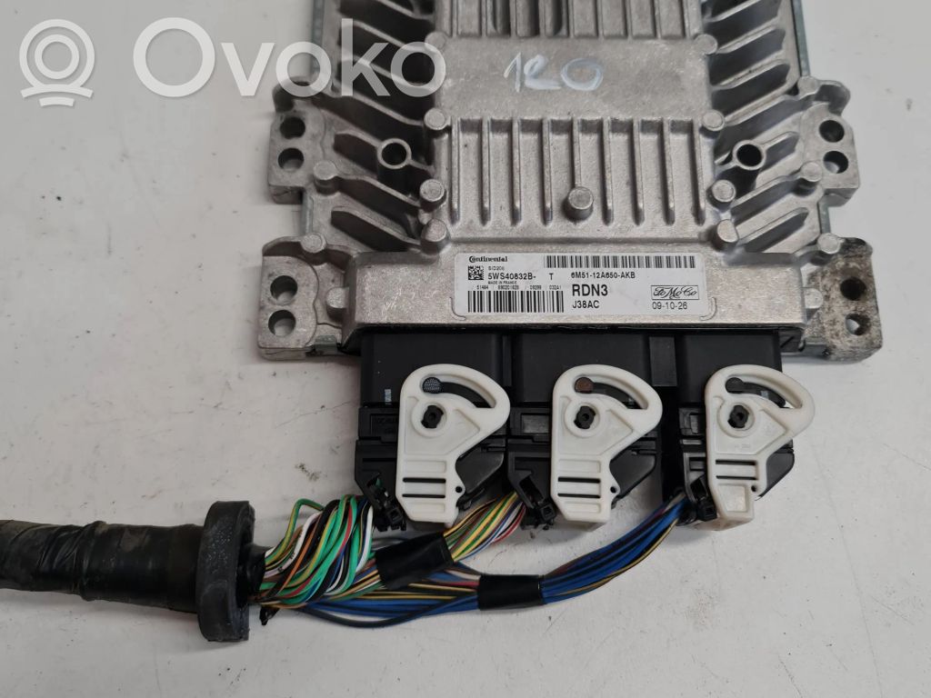 Ford Focus Engine control unit/module 