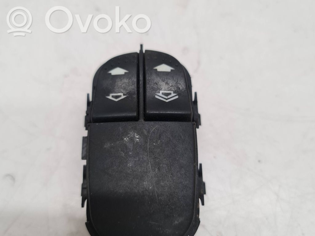 Ford Focus Electric window control switch 
