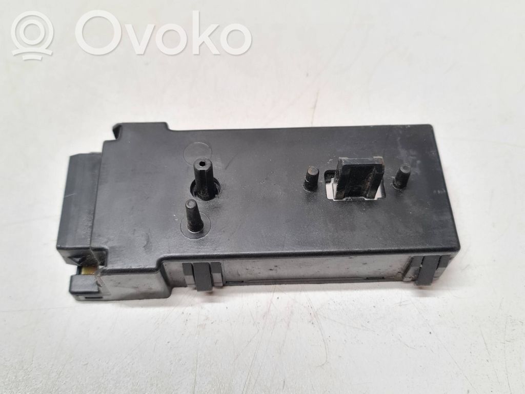 Interruptor de control del asiento   A03484,24446718,07135A