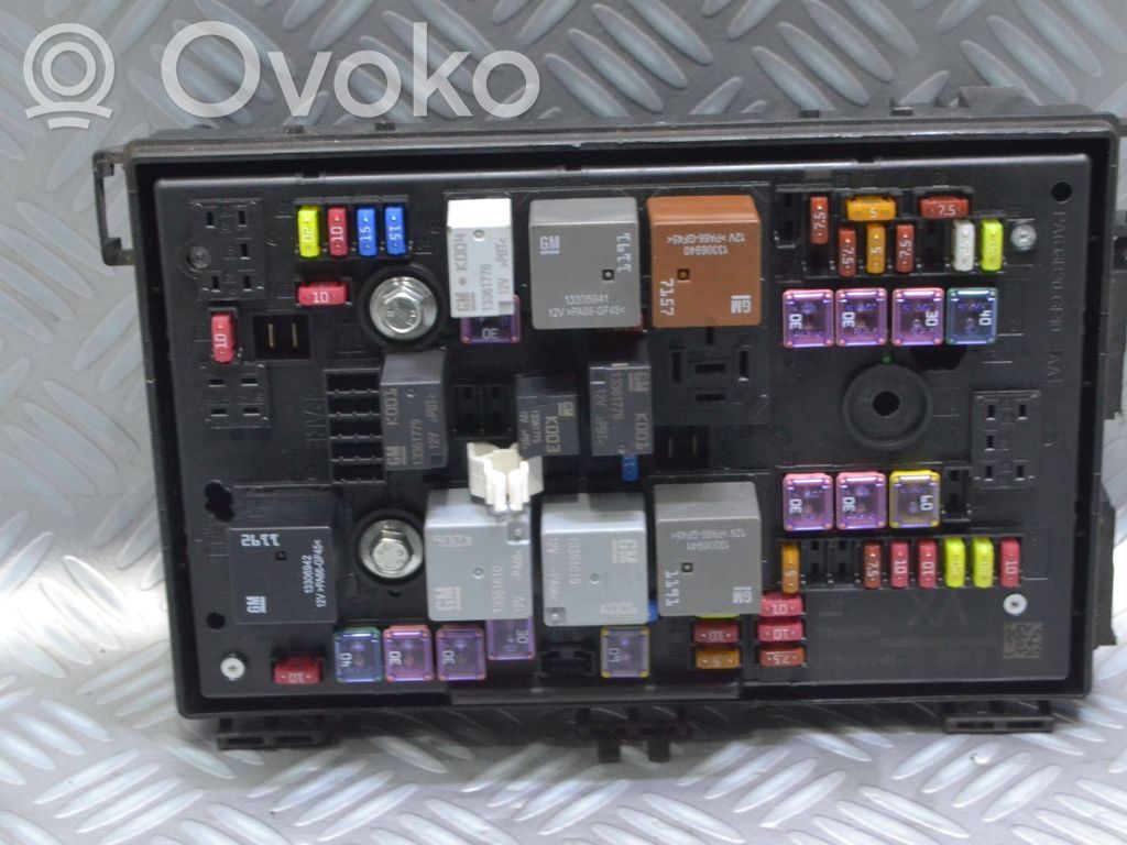 Ramka / Moduł bezpieczników   13449204,2925,1110218AB