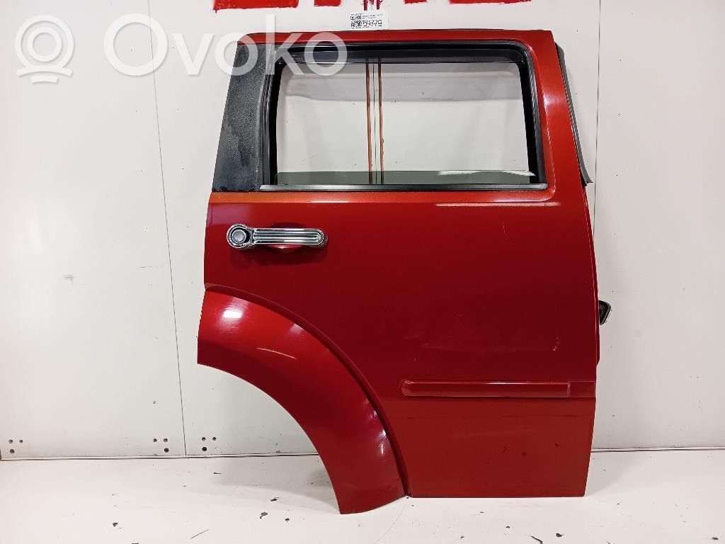 Dodge Nitro Galinės durys 