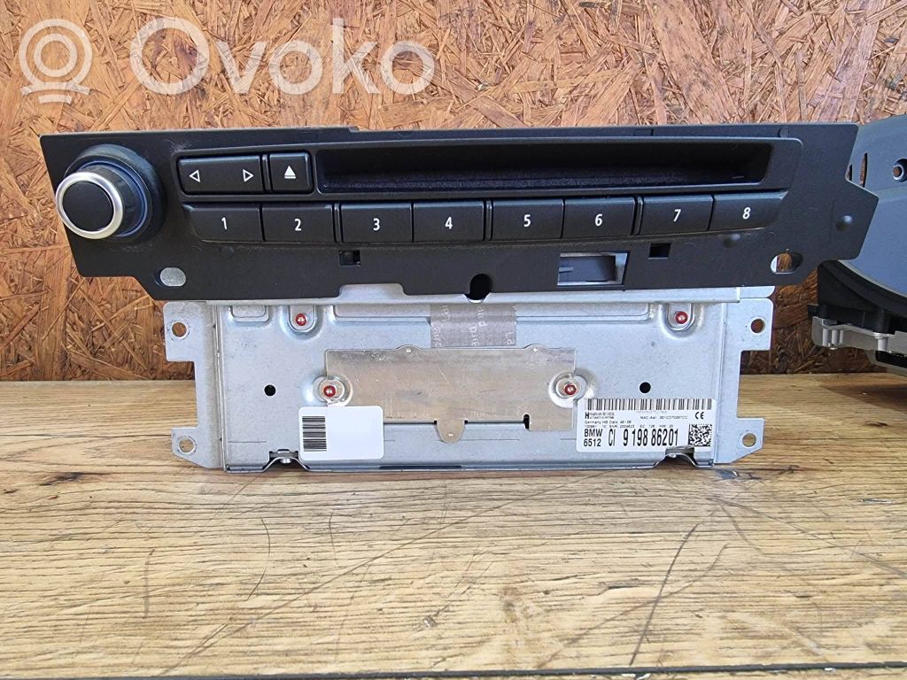 Radio / CD-Player / DVD-Player / Navigation   9198862,75656087527848,001CD70257CC