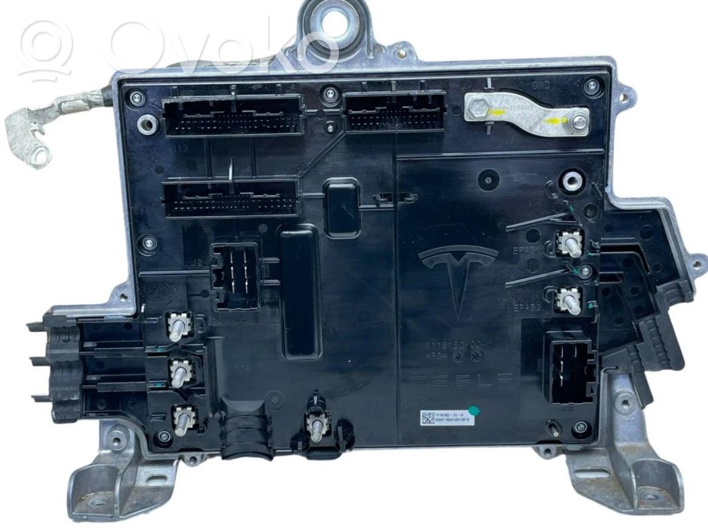 Tesla Model 3 Módulo de control de la suspensión neumática (trasera) 