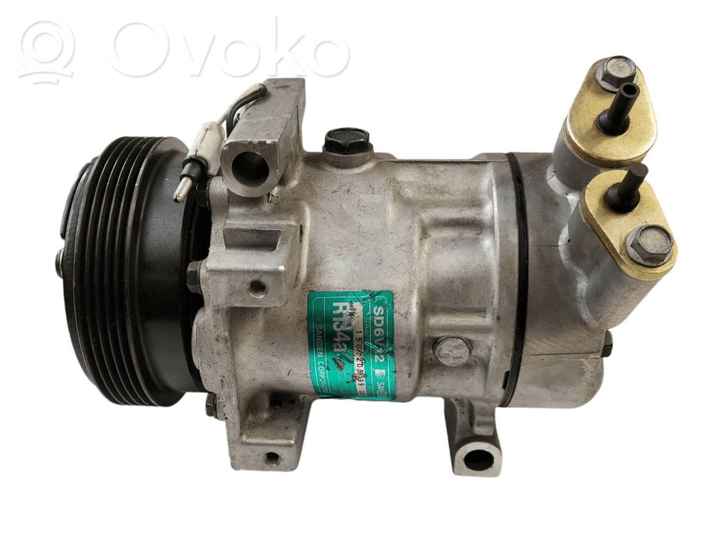 Renault Kangoo I Air conditioning (A/C) compressor (pump) 