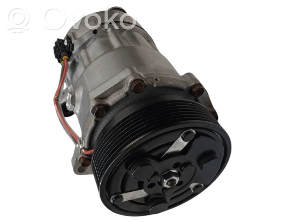 Audi A4 S4 B5 8D Kompresor / Sprężarka klimatyzacji A/C 