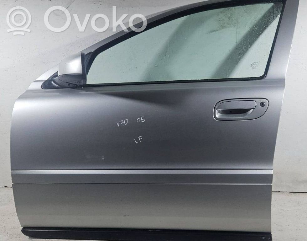 Volvo V70 Front door 