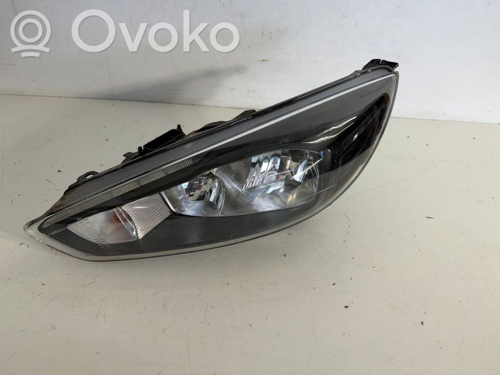 Ford Focus Faro/fanale 