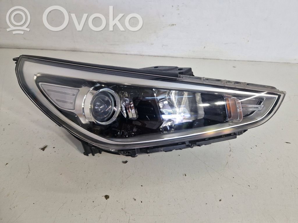 Hyundai i30 Scheinwerfer 