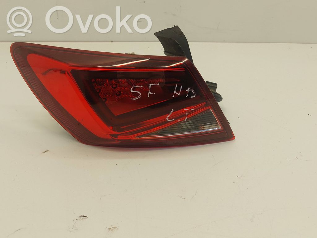 Seat Leon (5F) Aizmugurējais lukturis virsbūvē 
