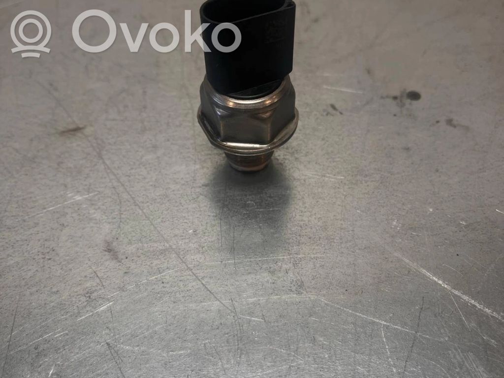 Ford Transit Kraftstoffverteiler Einspritzleiste 