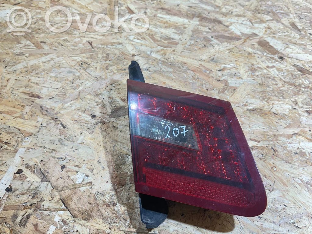 Mercedes-Benz E C207 W207 Lampy tylnej klapy bagażnika 