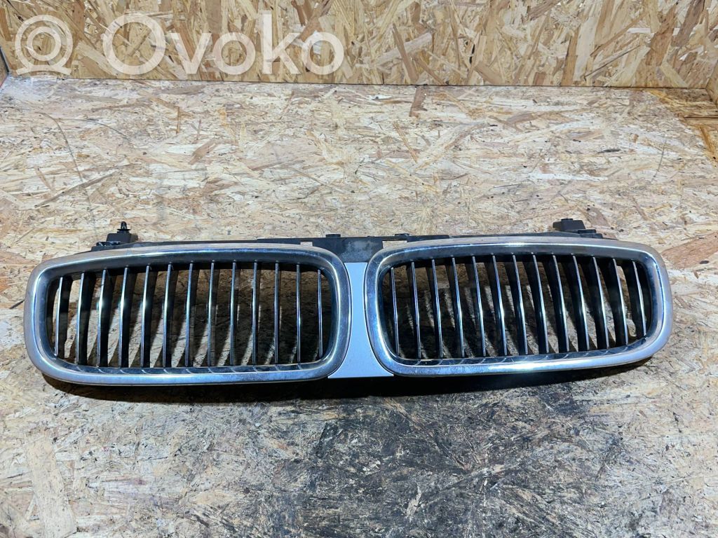 BMW 7 E65 E66 Front bumper upper radiator grill 