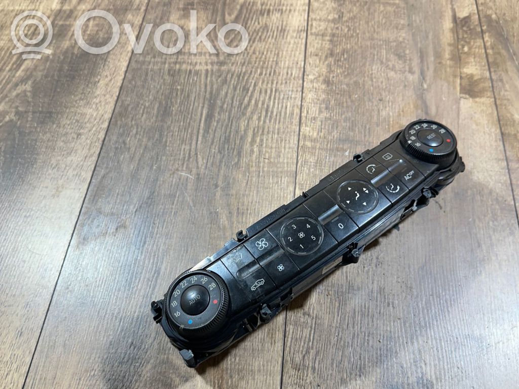 Mercedes-Benz E W211 Climate control unit 