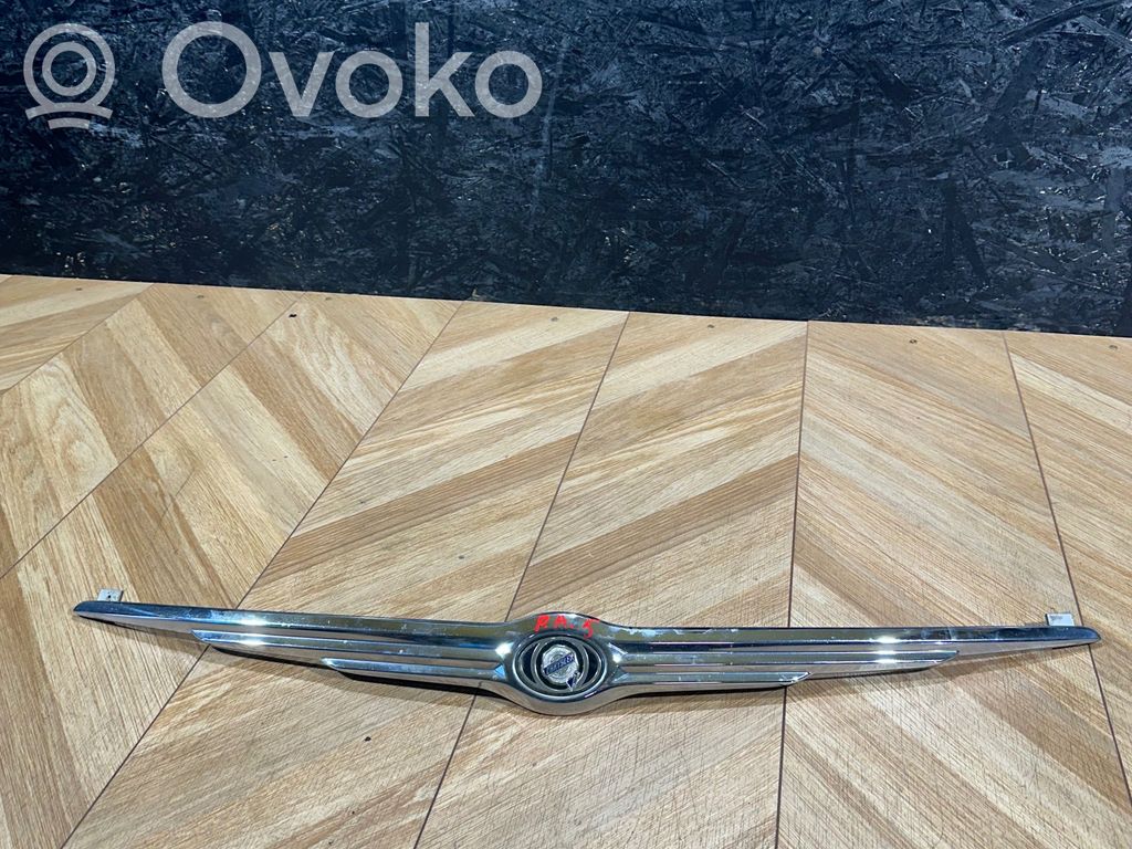 Chrysler Pacifica Etusäleikkö 
