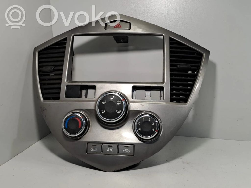 KIA Carens II Climate control unit 